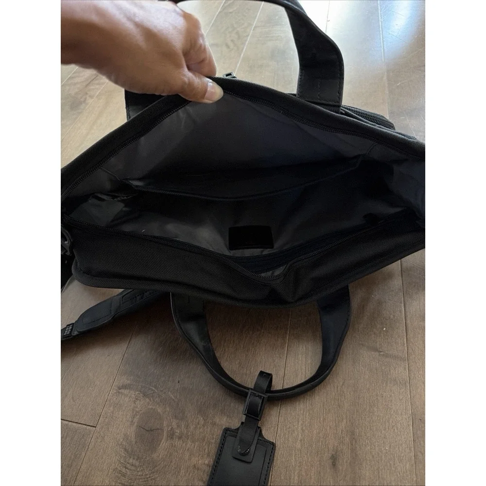 Tumi Alpha 2 Slim Deluxe Portfolio Laptop Bag Ballistic Nylon Black